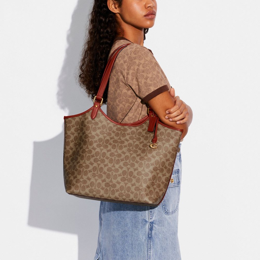 Tote Coach Day In Signature Canvas Brass Mujer Marrones | CL_CH26449